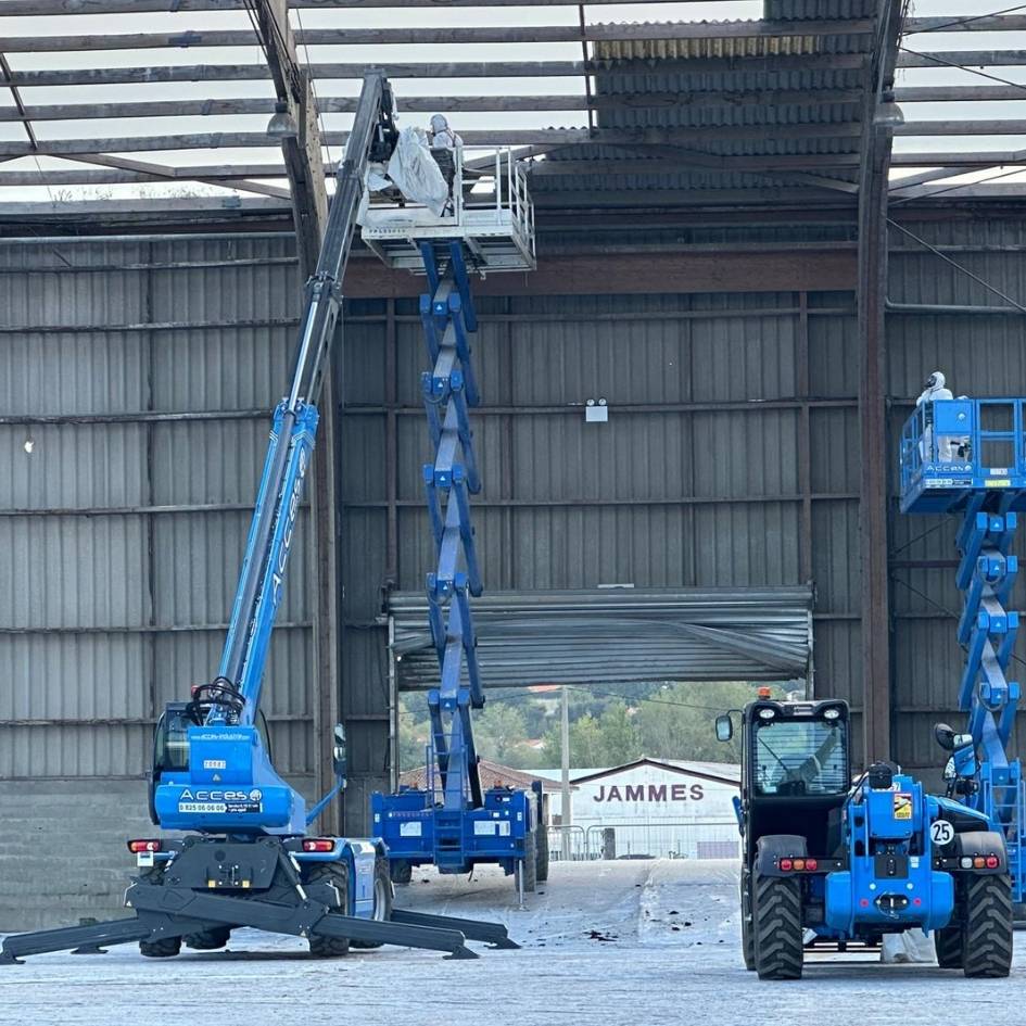 Désamiantage de 10 000 m² au Port de Bassens (Gironde) – Réhabilitation du hangar H43