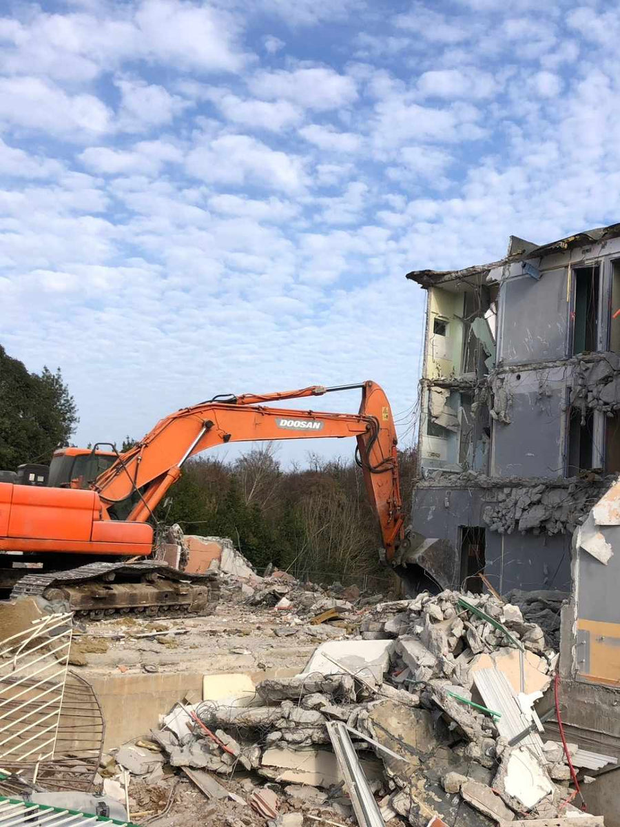 Désamiantage et déconstruction du foyer La Lorette à Cenon