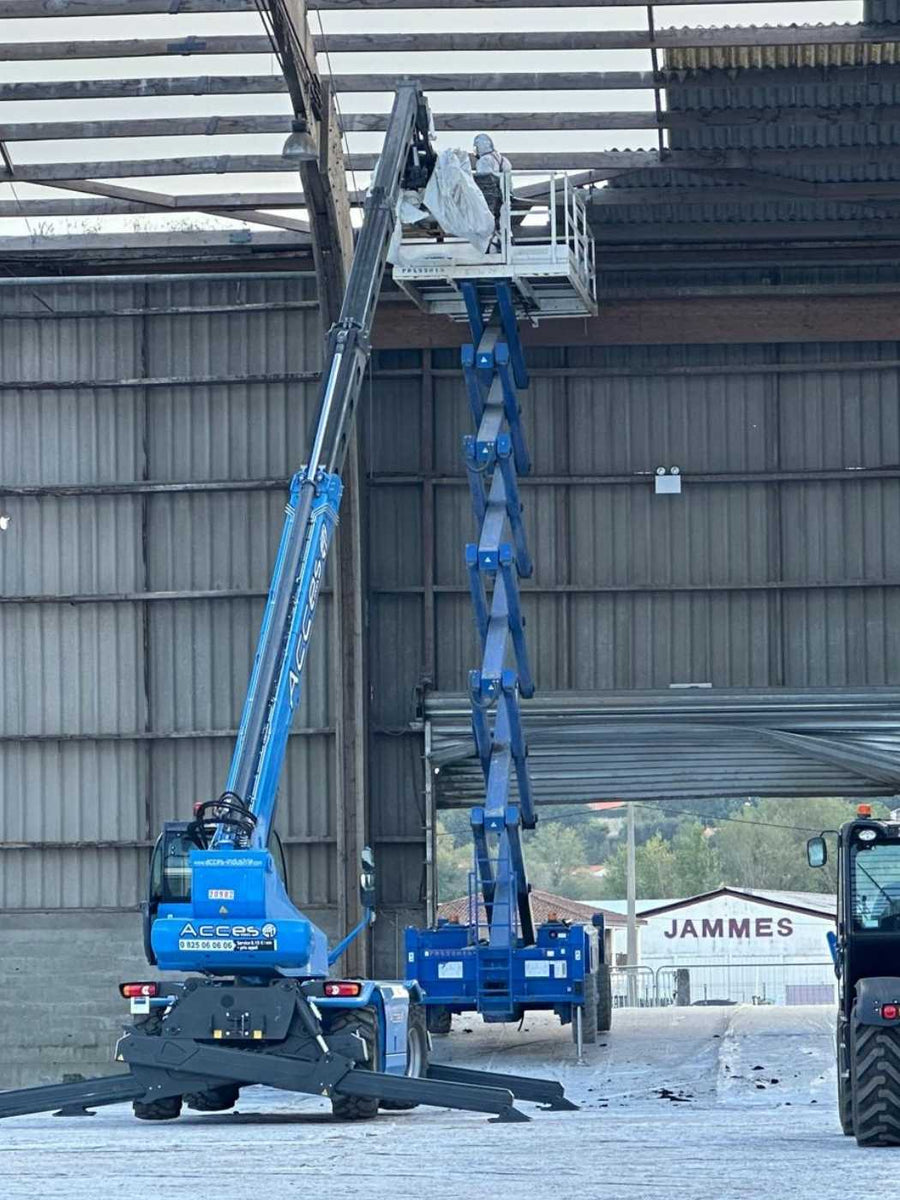 Désamiantage de 10 000 m² sur le hangar H43 du Port de Bassens